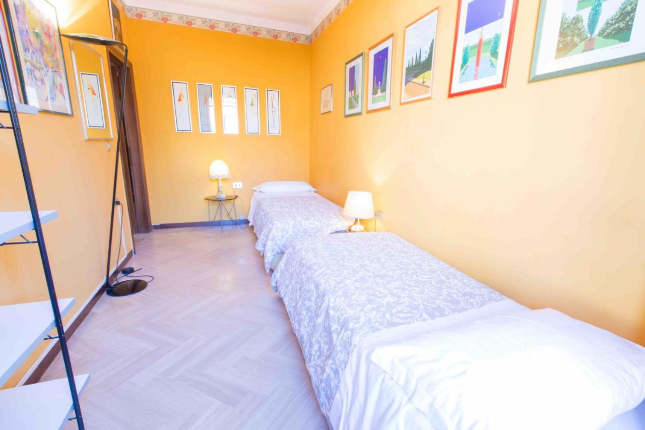 Art Painting With Canal View Apartamento *
